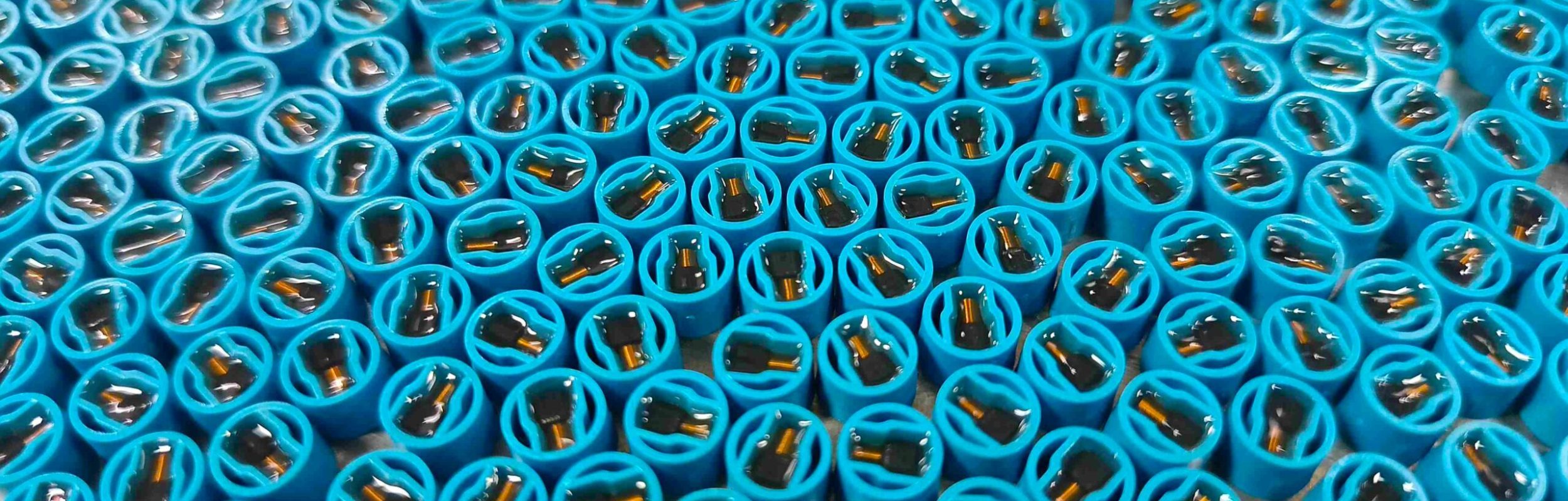 NeoTAG - Miniature RFID - tool identification, access control, calibration, logistics, precision, automation. Industry 4.0. Miniature tags for industrial tools. Ideal for identification, calibration, access control and logistics. High resistance, quick assembly. www.neotech.pl