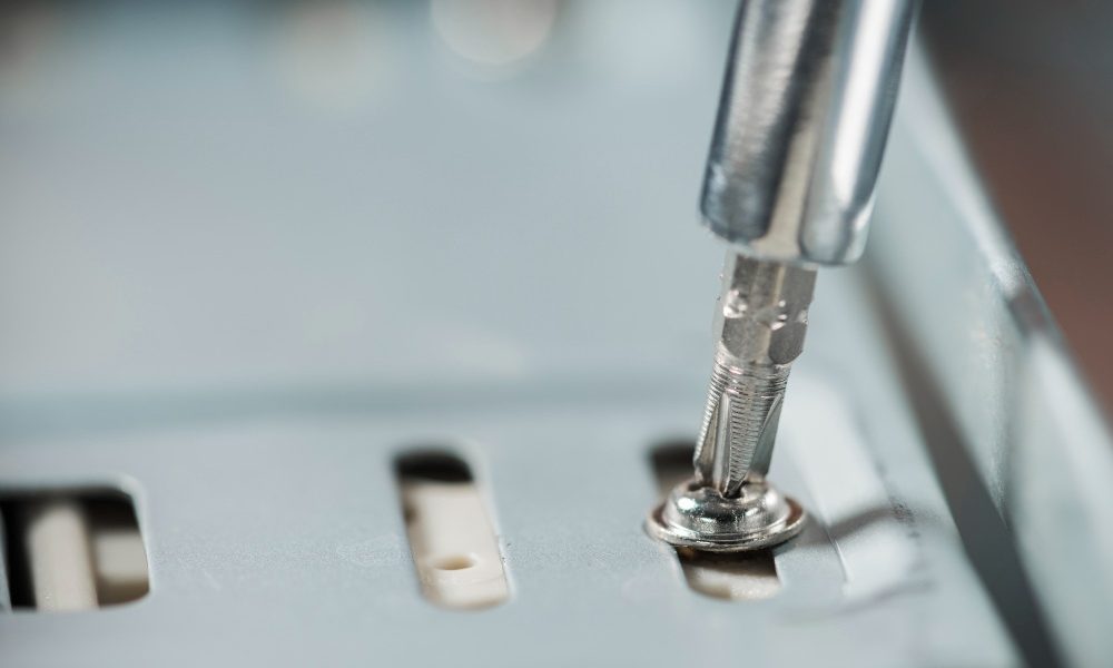 Unusual Operations and Processes for Industry - NEOTECH offers specialized services: thermocompression, tinning, UV bonding, assembly, and coil winding. We implement unconventional processes for the industry. electronics assembly