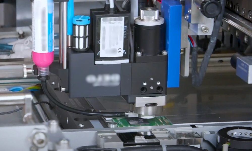 Unusual Operations and Processes for Industry - NEOTECH offers specialized services: thermocompression, tinning, UV bonding, assembly, and coil winding. We implement unconventional processes for the industry. Precise glue adhesive jet dosing