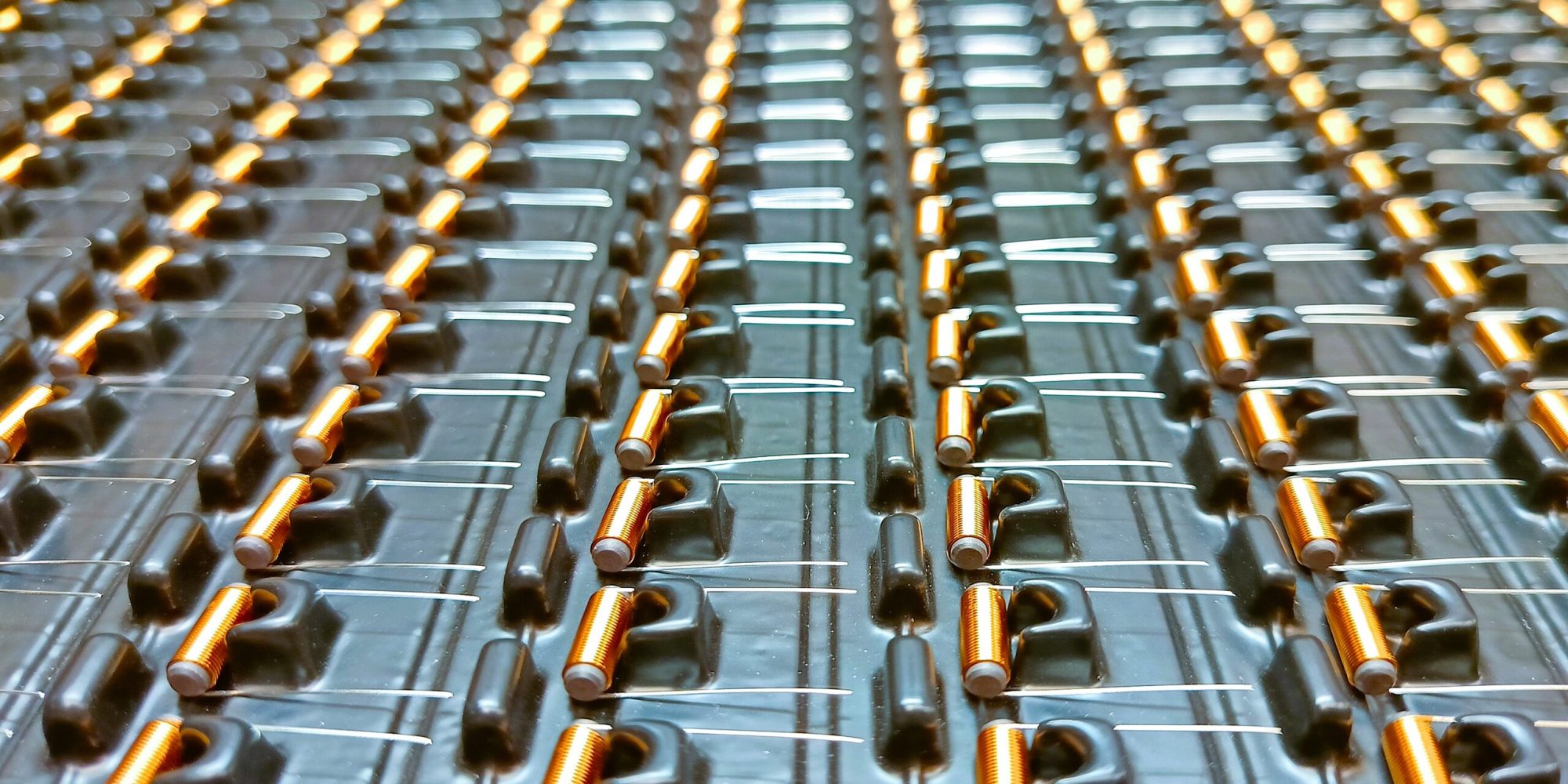 NEOTECH - Producent podzespołów indukcyjnych. Cewki, Dławiki walcowe, Anteny, Grzałki, Transformatory. www.neotech.pl/indukcyjne | Pytania