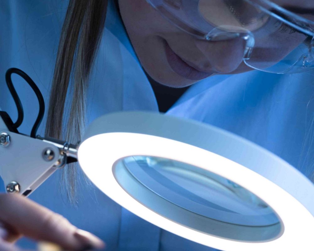 Praca jako monter - pracownik produkcyjny elementy indukcyjne NEOTECH.pl