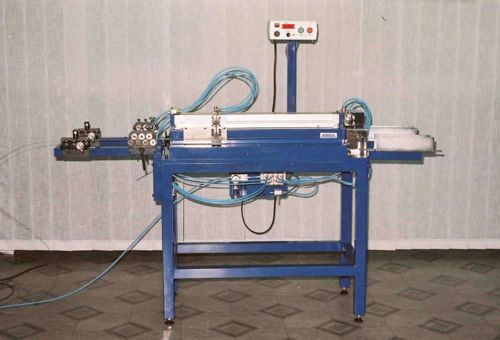 Machines, Devices, Automation, Modernization. BLDC motors, www.neotech.pl | UCD-01 Cutting device