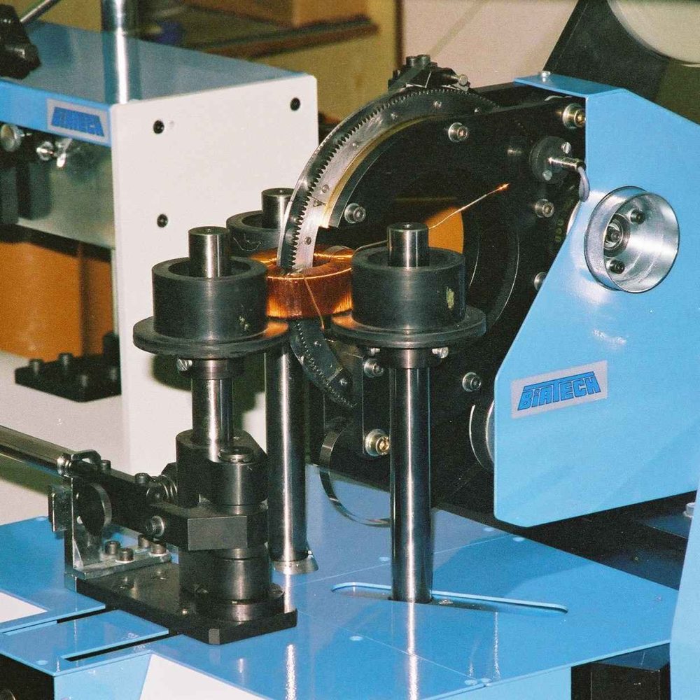 Machines, Devices, Automation, Modernization www.neotech.pl | Toroid taping machine