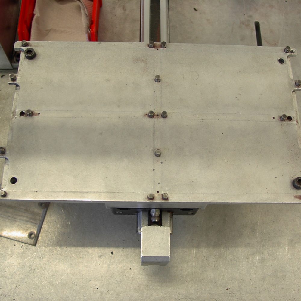 Machines, Devices, Automation, Modernization. BLDC motors, www.neotech.pl | APG-06 universal automated measuring and packaging machine