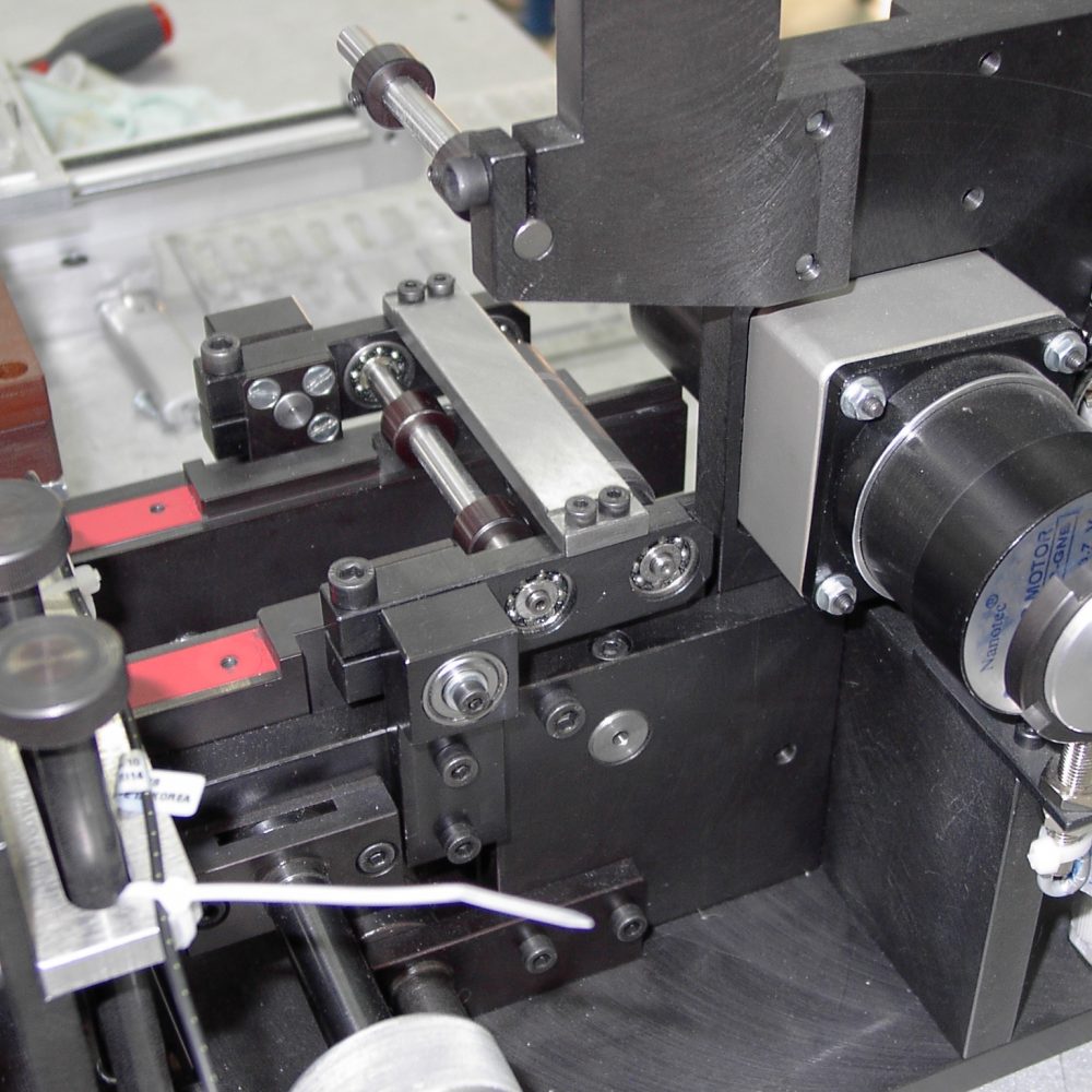 NEOTECH - Manufacturer of machines and inductive components. Winders, robotics, automation. Coils, Cylindrical chokes, Antennas, Heaters, Transformers. www.neotech.pl/maszyny/en