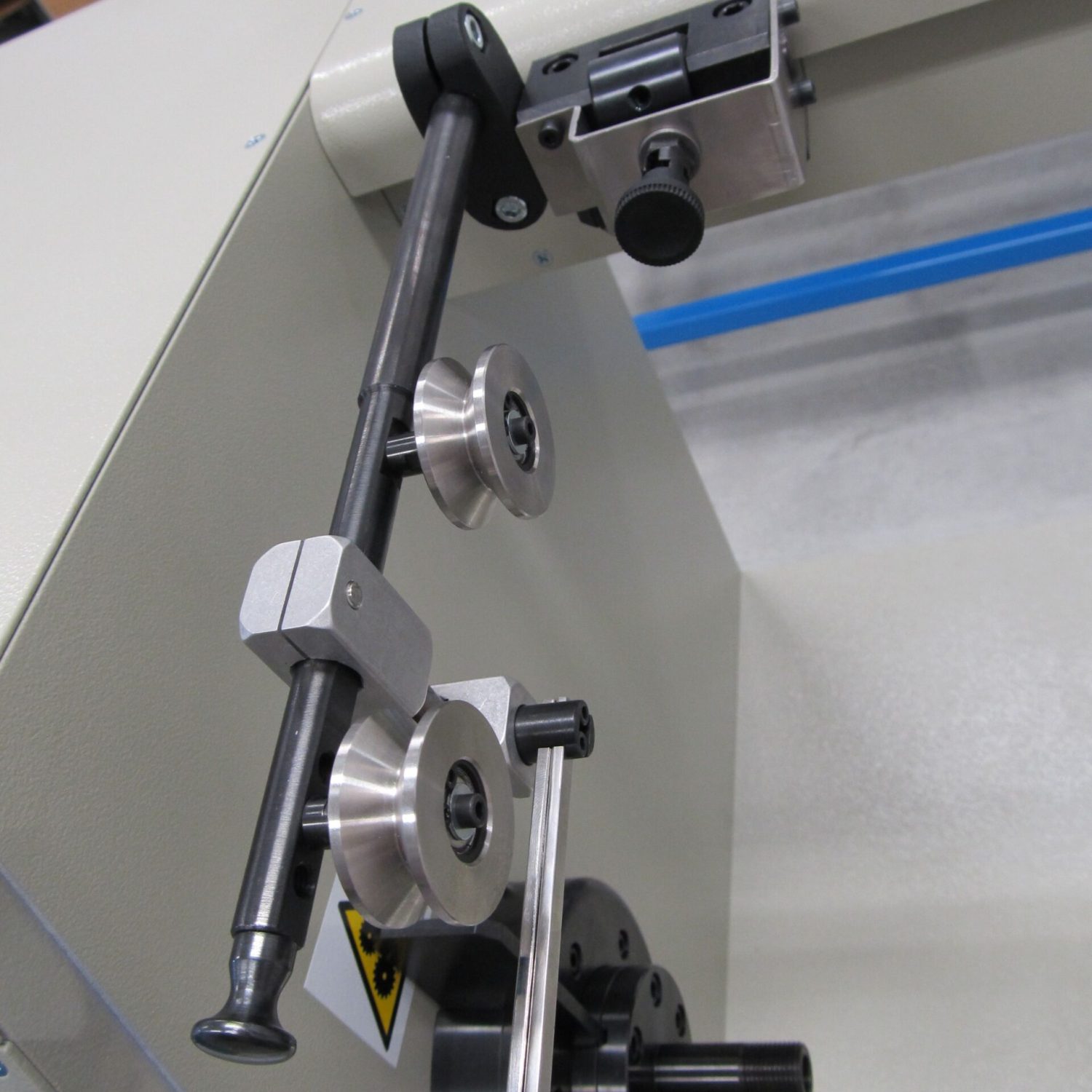 NEOTECH Machines, Robots, Automation, Industrial Robotization, Devices, Modernization, Winders. Winding Inductive Elements, Coils, Chokes, Transformers, RFID, Antennas. cobots, www.neotech.pl | NCJ-42 single spindle winder