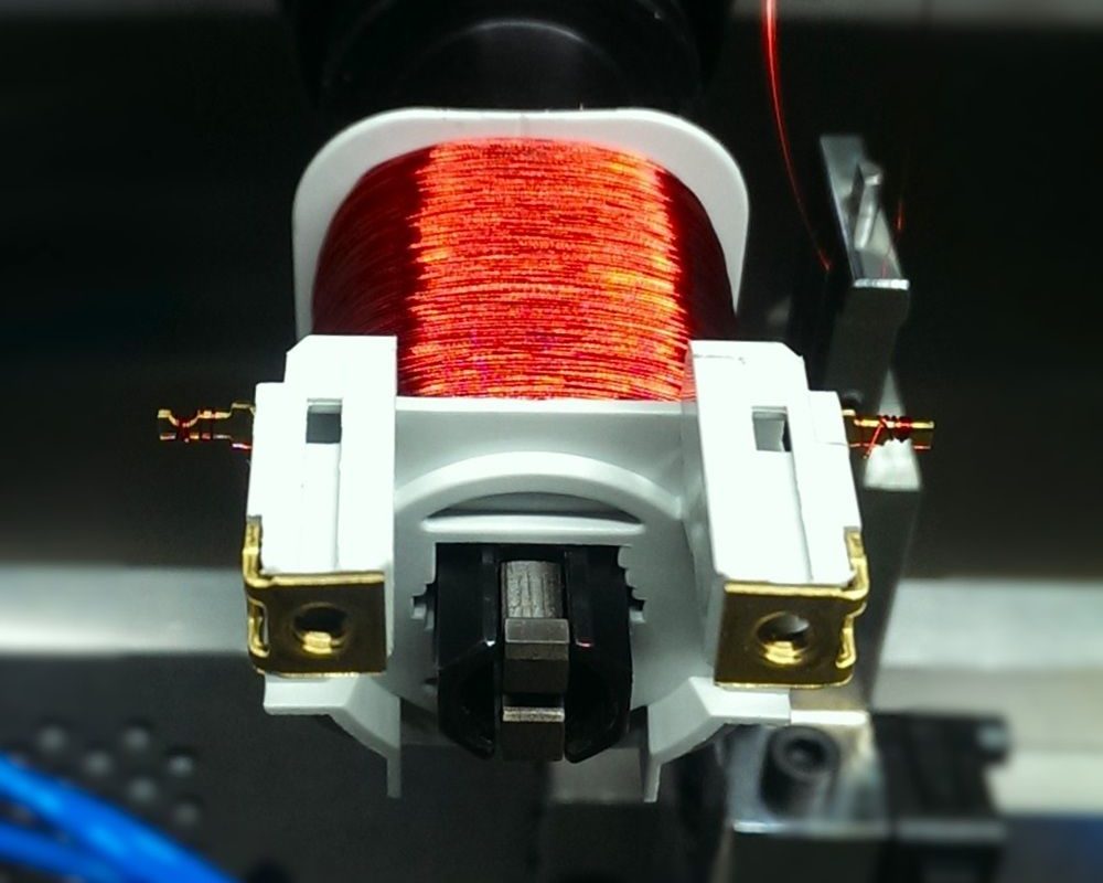 Coil winding as a technological process – details of wire routing, layer control and operation of the machine for the production of inductive components | NEOTECH