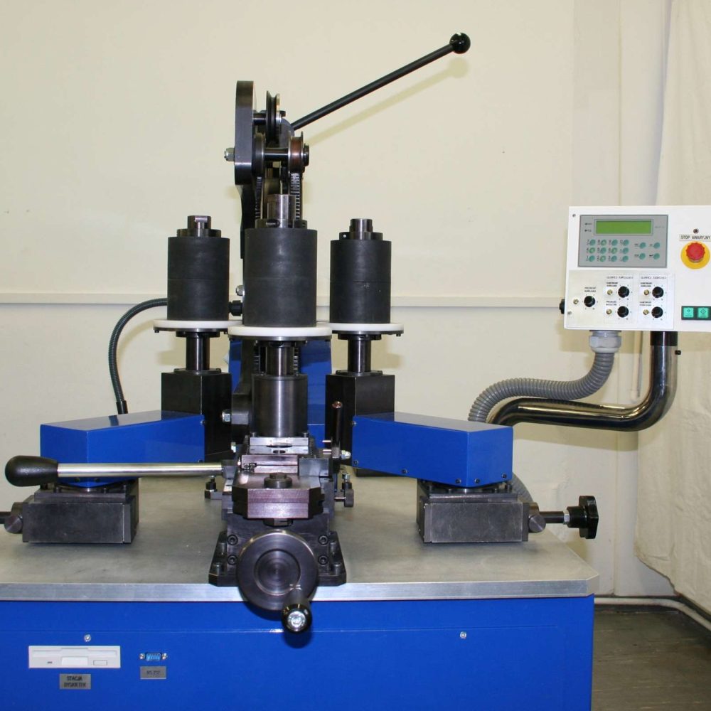 NEOTECH - Manufacturer of inductive components. Coils, Chokes, Antennas, Heaters, Transformers. www.neotech.pl/indukcyjne | Toroid winder