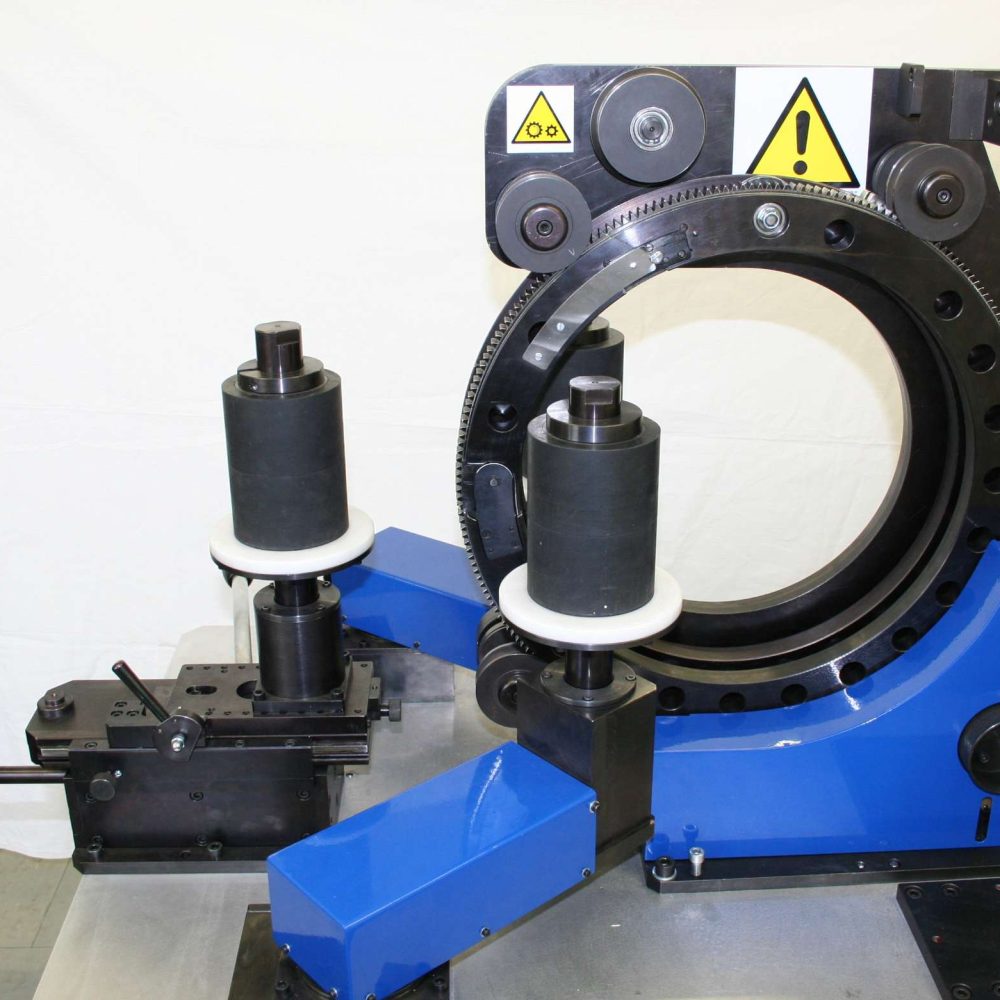 NEOTECH - Manufacturer of inductive components. Coils, Chokes, Antennas, Heaters, Transformers. www.neotech.pl/indukcyjne | Toroid winder