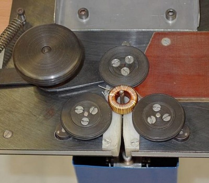 Machines, Devices, Automation, Modernization www.neotech.pl | toroid threading machine