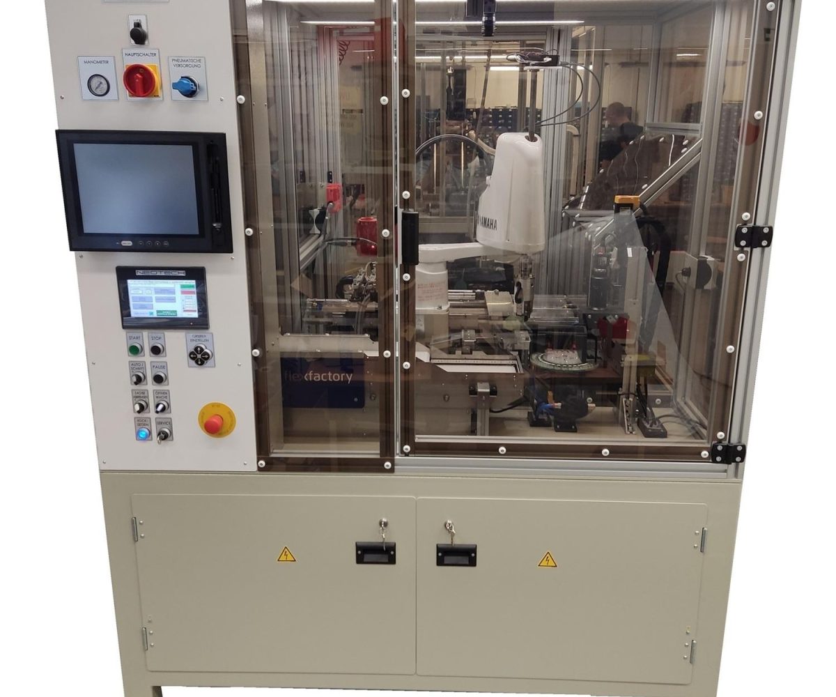 SPR-01 - Automated quality control machine for ferrite core inspection, selection, and packaging with a vision system and a SCARA industrial robot. Inspection | NEOTECH