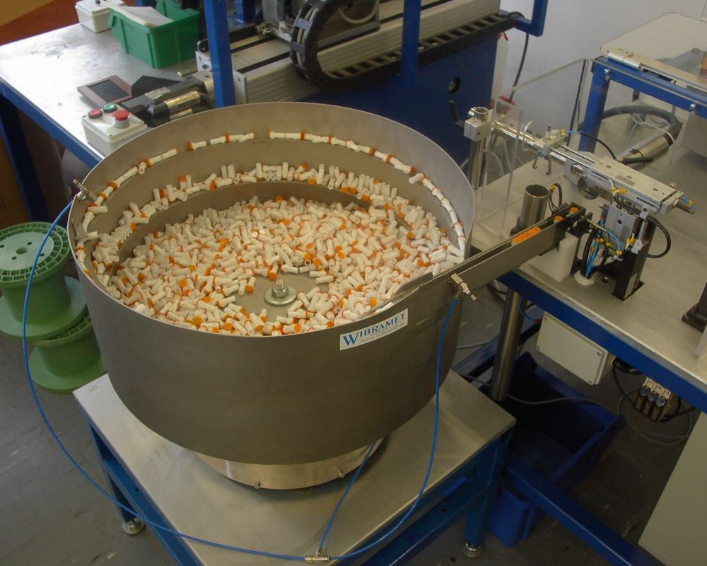 Machines, Devices, Automation, Modernization. BLDC motors, www.neotech.pl | UDN-01 printing device