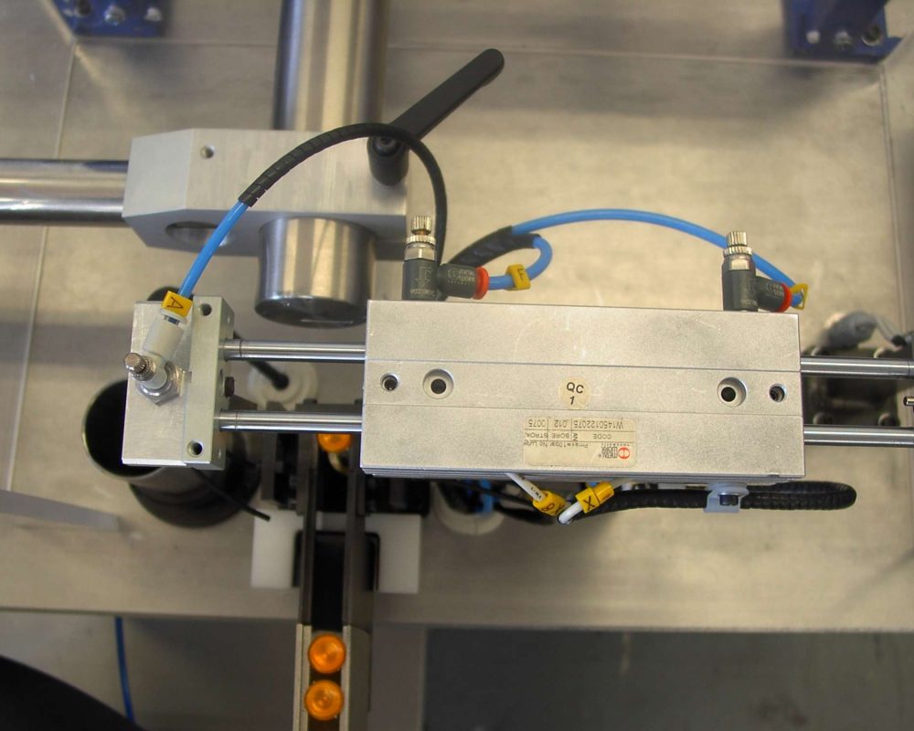 Machines, Devices, Automation, Modernization. BLDC motors, www.neotech.pl | UDN-01 printing device