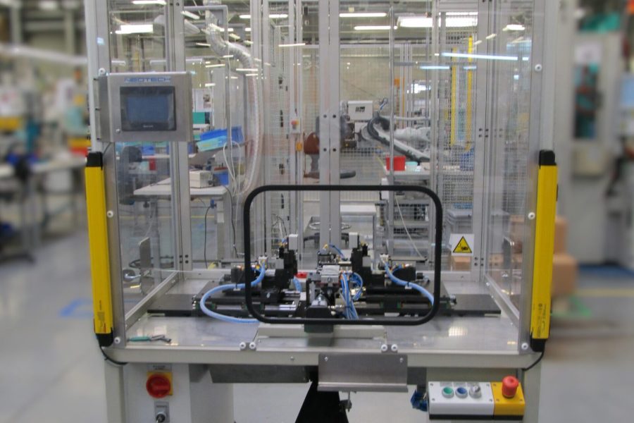How is an industrial machine created? See the step-by-step process of designing, mechanical and electrical assembly of production, assembly and packaging machines. NEOTECH – automation, robotics, custom machines, technological lines. www.neotech.pl/en