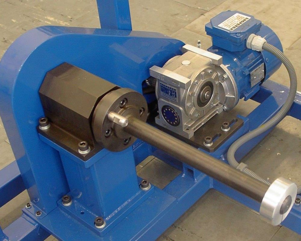 NEOTECH - Manufacturer of inductive components. Coils, Chokes, Antennas, Heaters, Transformers. www.neotech.pl/indukcyjne | Horizontal unwinder