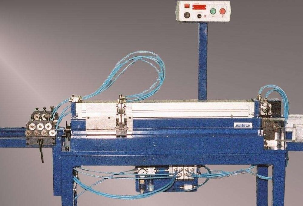 Machines, Devices, Automation, Modernization. BLDC motors, www.neotech.pl | UCD-01 Cutting device