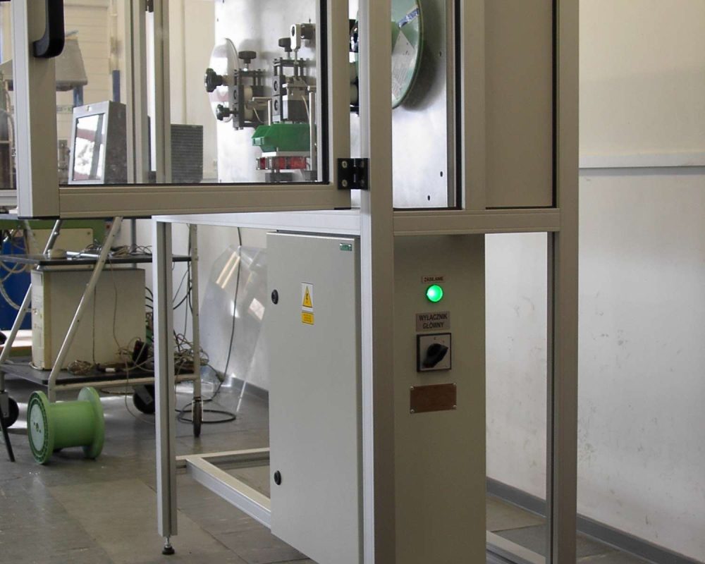 Maszyny, Urządzenia, Automatyzacja, Modernizacja www.neotech.pl | Urządzenie do wykrawania przewężeń w taśmie Wykrawarka NEOTECH, taśma stalowa, papierowa, klejąca, wycinanie kształtowanie, cięcie taśmy, docinanie długość, OEM