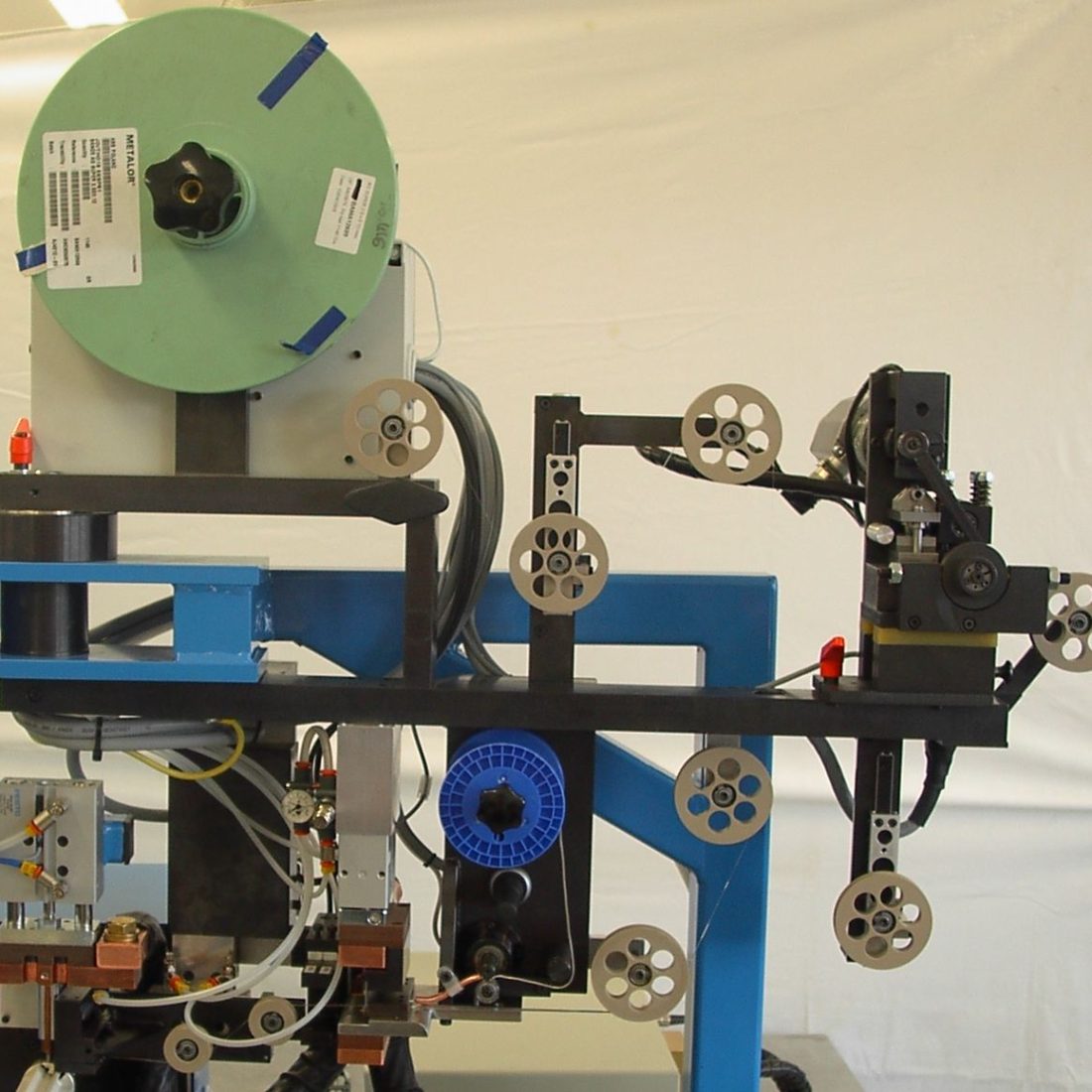 Maszyny, Urządzenia, Automatyzacja, Modernizacja www.neotech.pl | NBW-02 urządzenie do nawijania bezpieczników HV