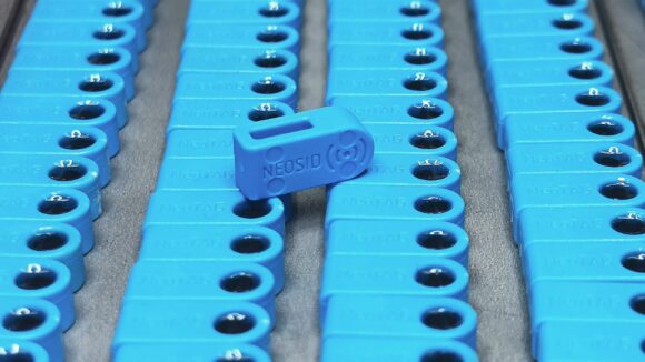 NeoTAG - Miniaturowe RFID - identyfikacja narzędzi, kontrola dostępu, kalibracja, logistyka, precyzja, automatyzacja. Przemysł 4.0. Miniaturowe znaczniki do narzędzi przemysłowych. Idealne do identyfikacji, kalibracji, kontroli dostępu i logistyki. Wysoka odporność, szybki montaż. www.neotech.pl
