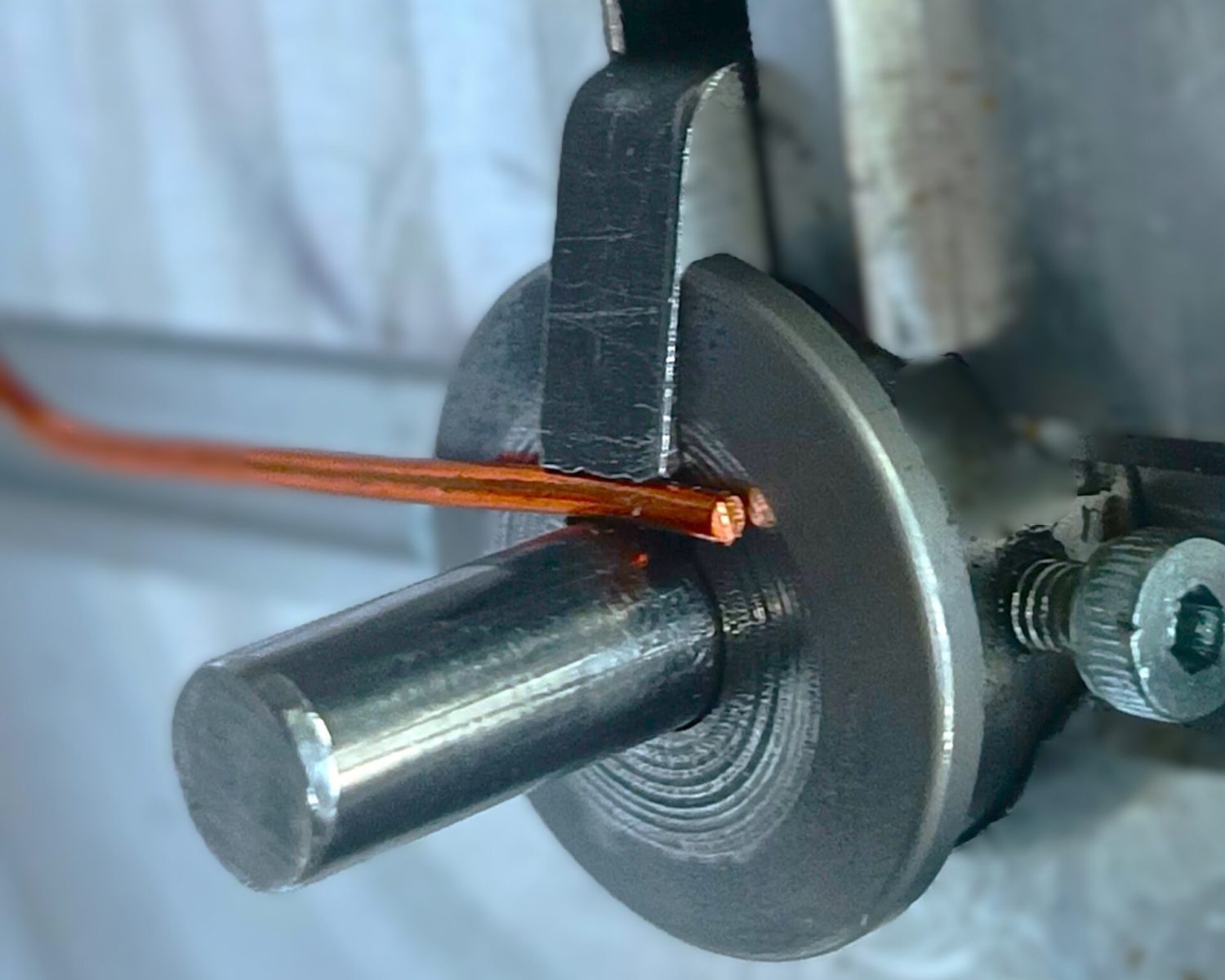 NCP-225 NEOTECH | Konstrukcje maszyn w NEOTECH | NCP-225 NEOTECH | NEOTECH - Producent maszyn i podzespołów indukcyjnych. Cewki, Dławiki, Anteny, Grzałki, Transformatory. www.neotech.pl/indukcyjne