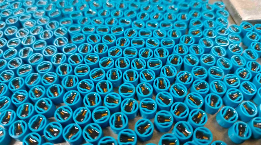 NeoTAG - Miniaturowe RFID - identyfikacja narzędzi, kontrola dostępu, kalibracja, logistyka, precyzja, automatyzacja. Przemysł 4.0. Miniaturowe znaczniki do narzędzi przemysłowych. Idealne do identyfikacji, kalibracji, kontroli dostępu i logistyki. Wysoka odporność, szybki montaż. www.neotech.pl